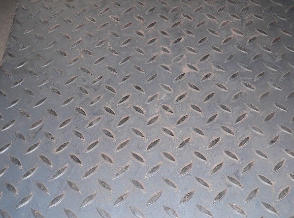 PLECH   NEREZ PROTISKL. 5x1500x3000 SLZA
