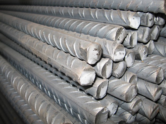 BETONÁŘSKÁ OCEL 10mm / výběhy